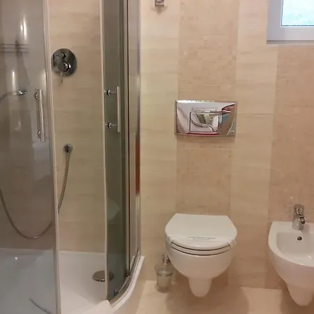 Habitación en casa particular Ambra