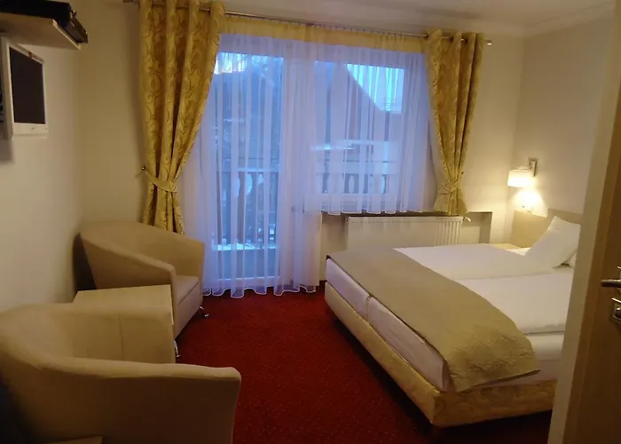 Ambra * שצ'קלארסקה פוראובה