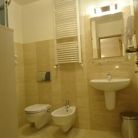 Ambra * شكلارسكا بوريبا